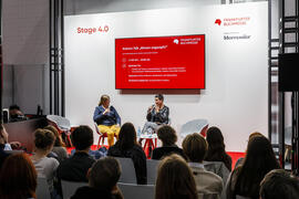 Sprecherinnen auf der Stage 4.0