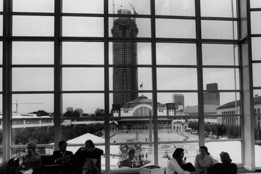 Unfertiger Messeturm im Jahr 1989
