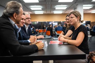 Fachbesucher im Business Club auf der Frankfurter Buchmesse