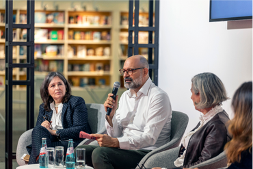 Spekaer bei Panel