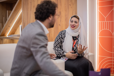 Fachbesucher im Gespräche