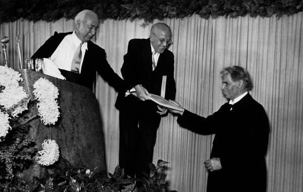 Awarding of the Peace Prize to Albert Schweitzer