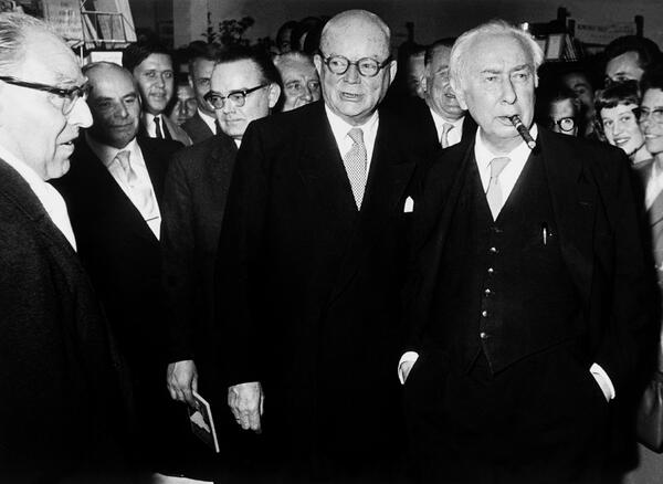 Publisher Ernst Rowohlt (2nd from right) and Theodor Heuss (German President, right)