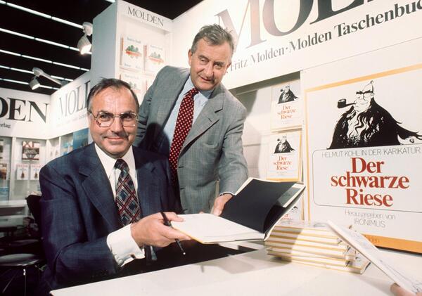 Chancellor candidate Helmut Kohl (left) and publisher Fritz Molden (right)