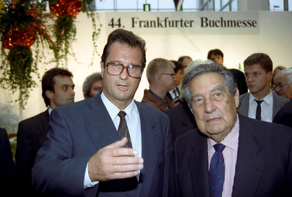 German Secretary of State Klaus Kinkel (left) and Mexican Nobel Prize laureate for literature Octavio Paz (right) before the opening of Frankfurter Buchmesse