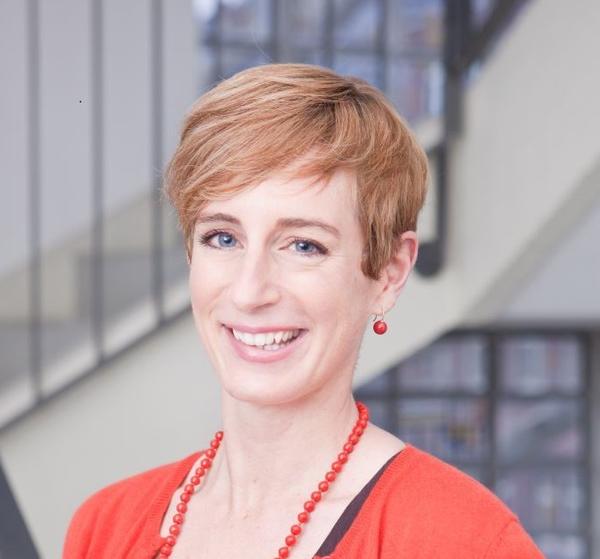 Dr Sandra Poppe Dr Sandra Poppe