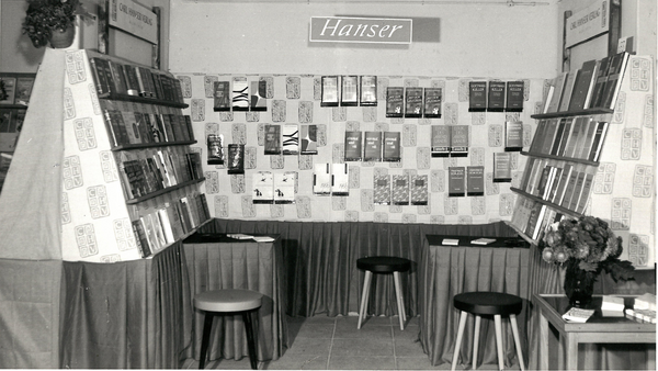 Historical photograph of the Hanser stand at Frankfurter Buchmesse