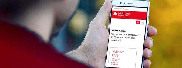 Das Ausstellerticketportal auf einem Smartphone