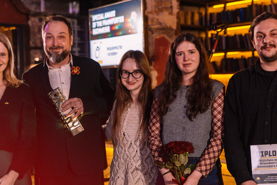 Osnovy team at the award ceremony