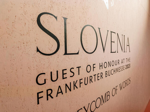 Schriftzug Ehrengast Slowenien