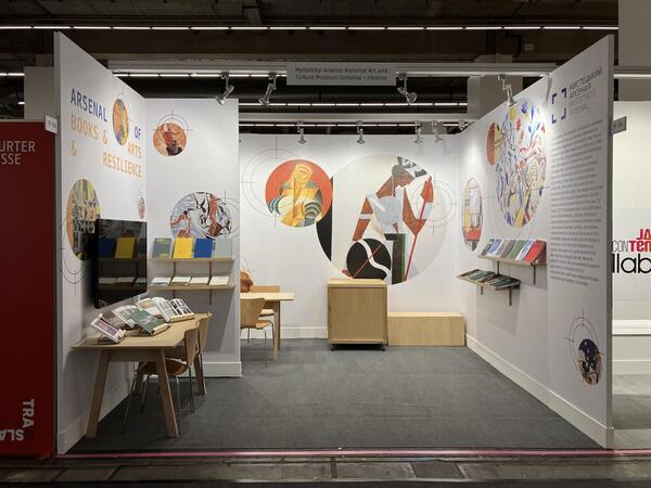 Systemstand GALLERY - Frontalansicht