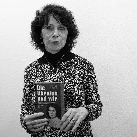 Porträt von Sabine Adler