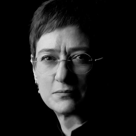 Ayfer Tunç