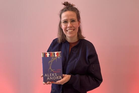 Lisa Weeda presents her book