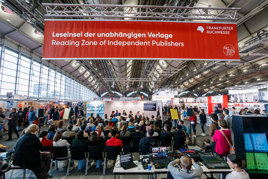 Buehne mit Publikum